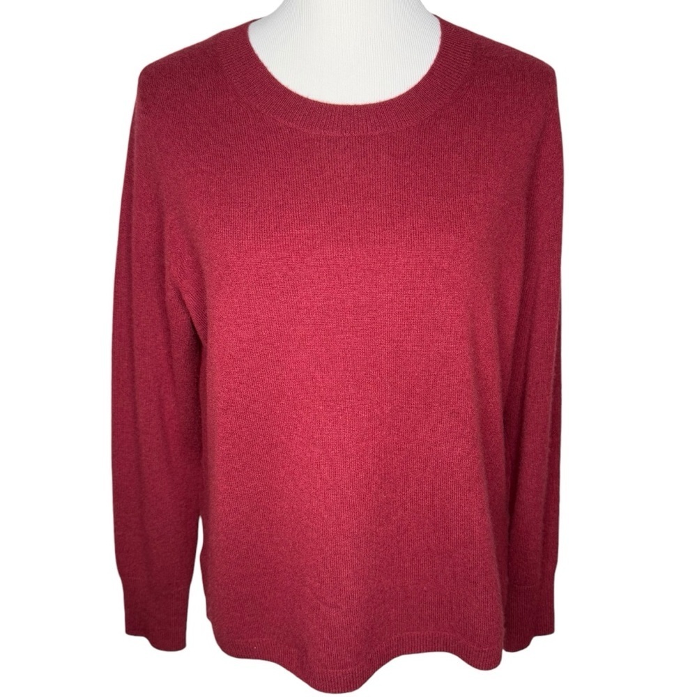 J Crew Womenโs Deep Ruby 100% Cashmere Crew Neck Sweater Size L Soft Layering - Picture 2 of 14